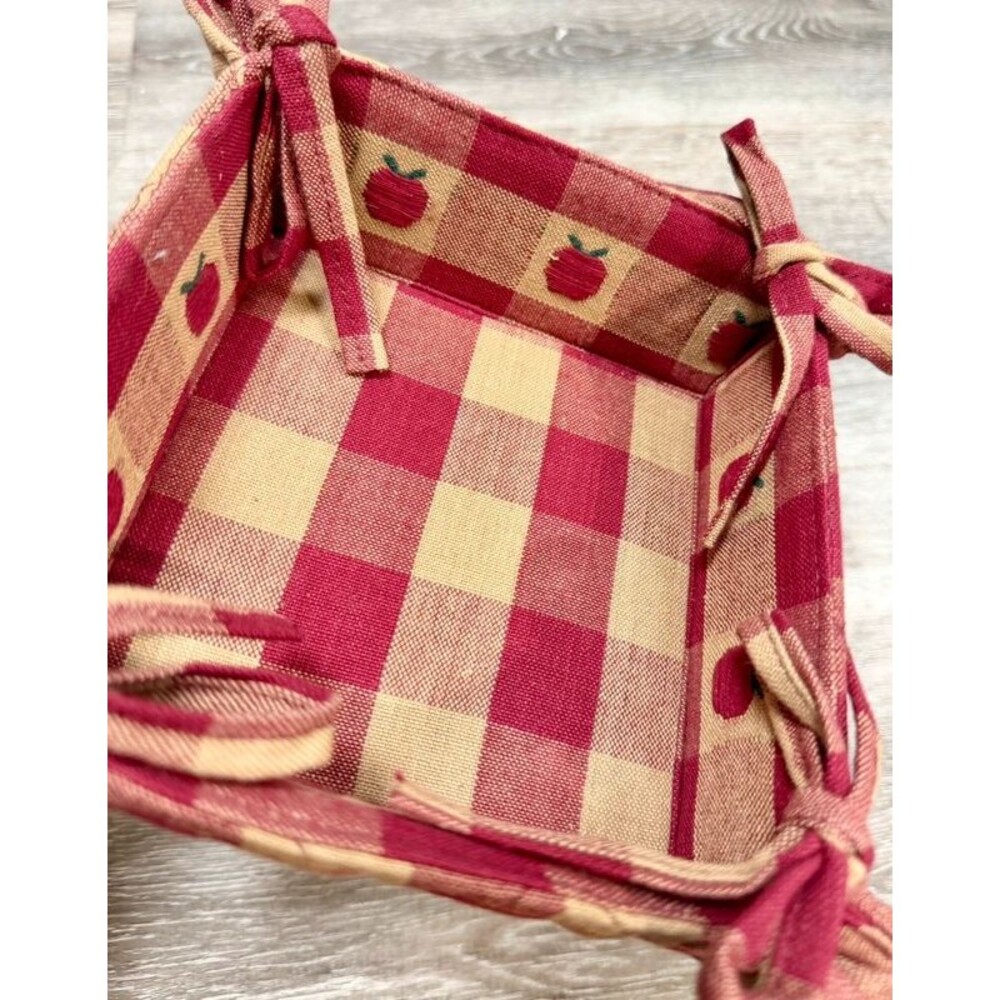 Quilted Apple Catch All basket